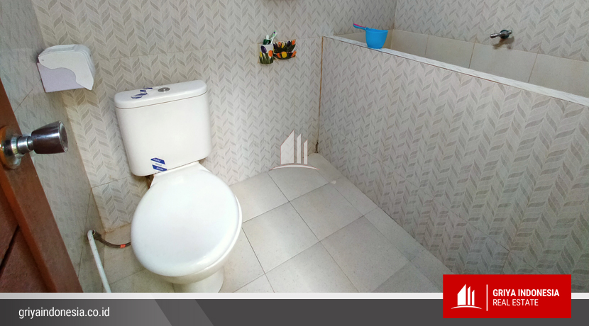 kamar mandi rumah dijual gang wonodadi 3 kotabaru
