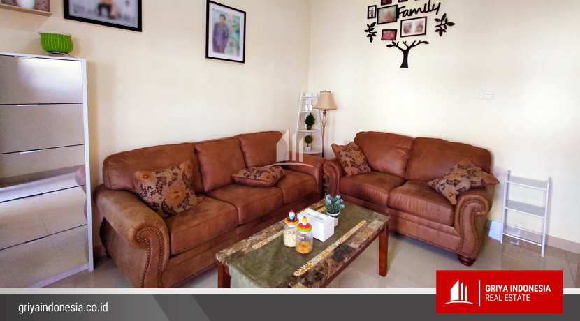 ruang tamu rumah dijual gang wonodadi 3 kotabaru