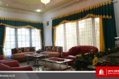 ruang tamu2 rumah jalan putri daranante