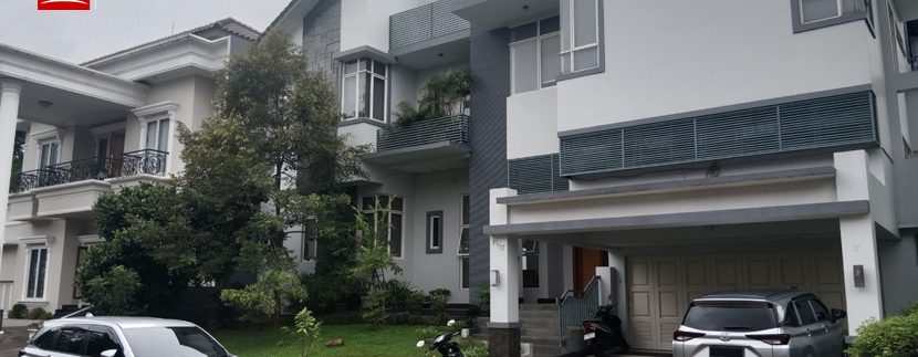 rumah mewah privasi terjamin taman telaga golf bsd tangerang